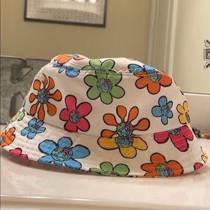 Flower bucket hat